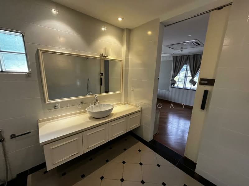Condominium for Rent at Bukit Robson Condominium - Nicholas Gay - Bathroom - PropertyGuru.com.my