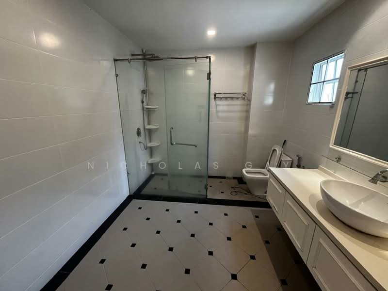 Condominium for Rent at Bukit Robson Condominium - Nicholas Gay - Bathroom - PropertyGuru.com.my