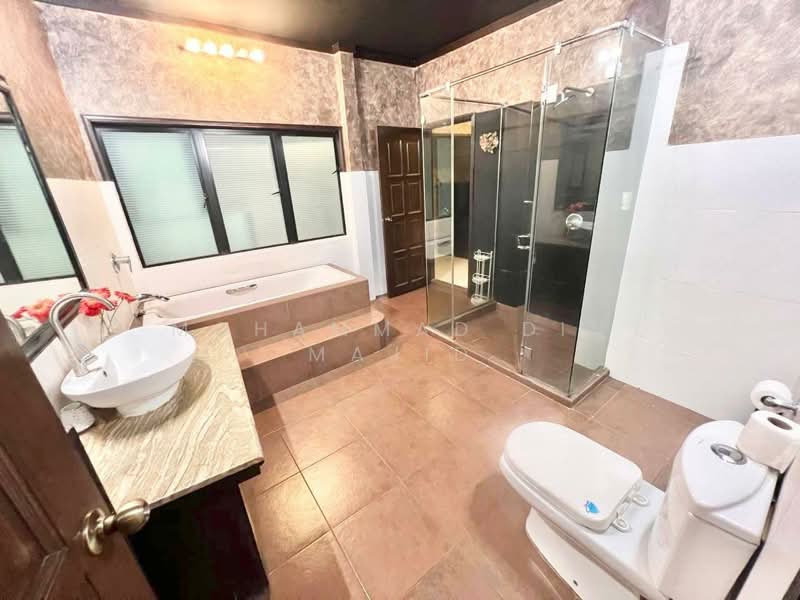 2-storey Terraced House for Sale in Ampang (Selangor) - Mohammad Din Majid - Bathroom - PropertyGuru.com.my
