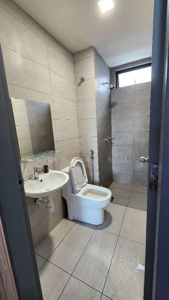Service Residence for Sale at KL Traders Square - Amber Ng - Bathroom - PropertyGuru.com.my