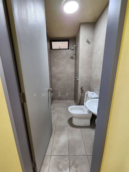 Service Residence for Sale at KL Traders Square - Amber Ng - Bathroom - PropertyGuru.com.my