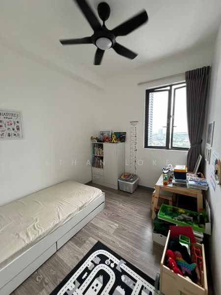 Servis Apartment untuk Dijual di United Point (Residensi Berpadu) - Ethan Loke - Bedroom - PropertyGuru.com.my