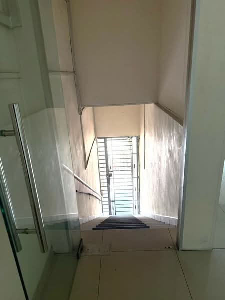 Kedai / Pejabat untuk Dijual di Taman Ungku Tun Aminah (Skudai) - Karl Lim - Entrance - PropertyGuru.com.my