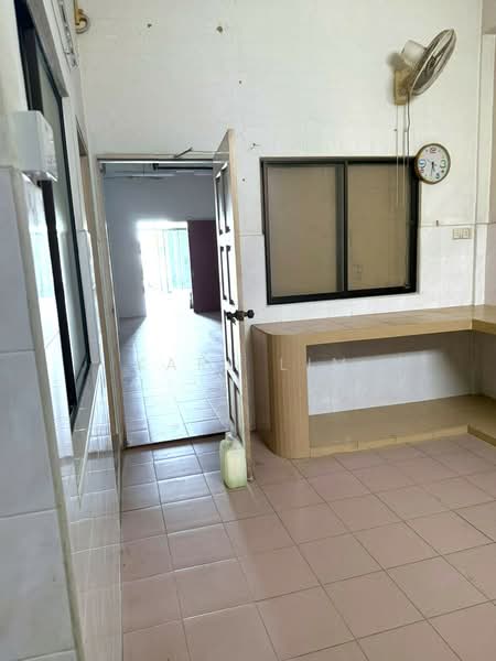 Kedai / Pejabat untuk Dijual di Taman Ungku Tun Aminah (Skudai) - Karl Lim - Kitchen - PropertyGuru.com.my