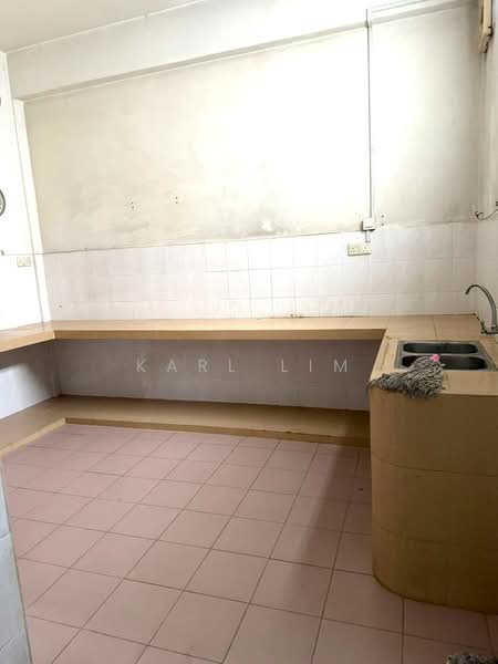 Kedai / Pejabat untuk Dijual di Taman Ungku Tun Aminah (Skudai) - Karl Lim - Kitchen - PropertyGuru.com.my