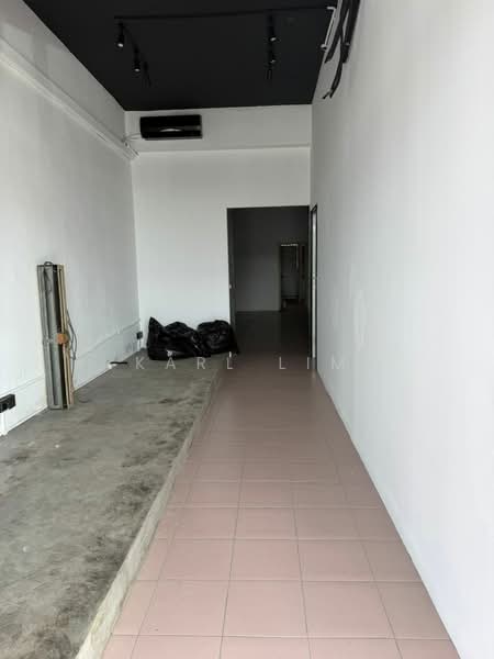 Kedai / Pejabat untuk Dijual di Taman Ungku Tun Aminah (Skudai) - Karl Lim - Interior - PropertyGuru.com.my