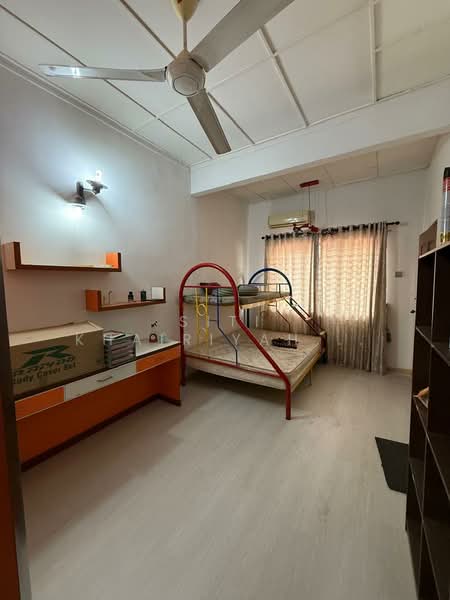 Terraced House for Sale in Taman Pinggiran Usj (Subang Jaya) - SITI KHAIRIYAH JAAFAR - Bedroom - PropertyGuru.com.my