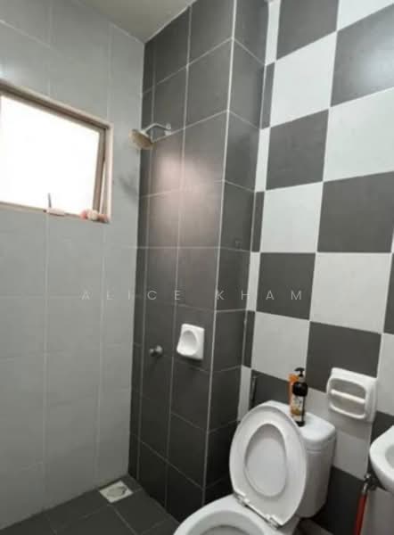 Rumah Kluster untuk Disewa di Bandar Saujana Putra (Tanjong Duabelas) - Alice Kham - Bathroom - PropertyGuru.com.my