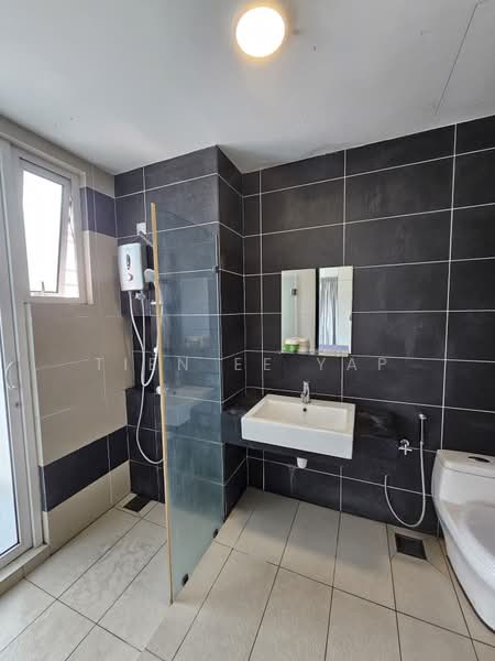 Kondominium untuk Dijual di Saville @ The Park - Tien Ee Yap - Bathroom - PropertyGuru.com.my