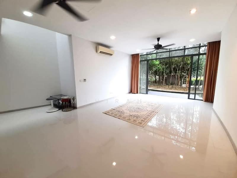 3-storey Terraced House for Sale in Cyberjaya (Selangor) - Mahirah . - Living Room - PropertyGuru.com.my