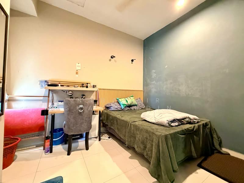 Rumah Teres 2 Tingkat untuk Dijual di D'Kayangan (Shah Alam) - Nahathir Shahabudin - Bedroom - PropertyGuru.com.my