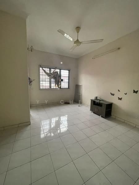 Semi-Detached House for Sale in Taman Sinfar (Ipoh) - YY Cheah - Living Room - PropertyGuru.com.my