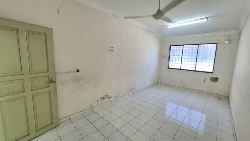 Semi-Detached House for Sale in Taman Sinfar (Ipoh) - YY Cheah - Interior - PropertyGuru.com.my