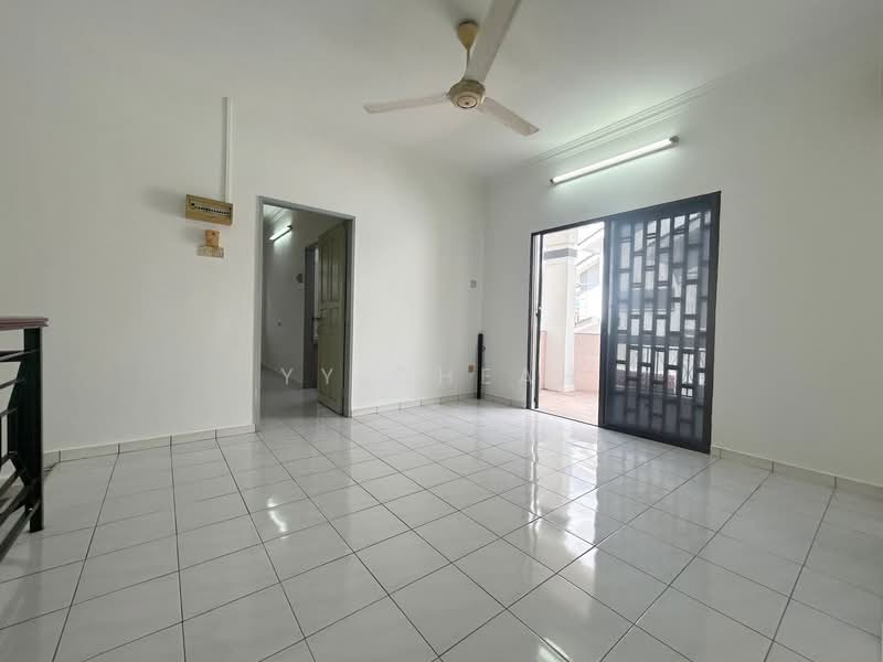 Semi-Detached House for Sale in Taman Sinfar (Ipoh) - YY Cheah - Living Room - PropertyGuru.com.my