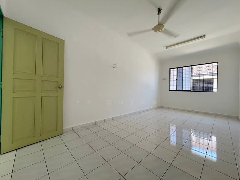 Semi-Detached House for Sale in Taman Sinfar (Ipoh) - YY Cheah - Interior - PropertyGuru.com.my