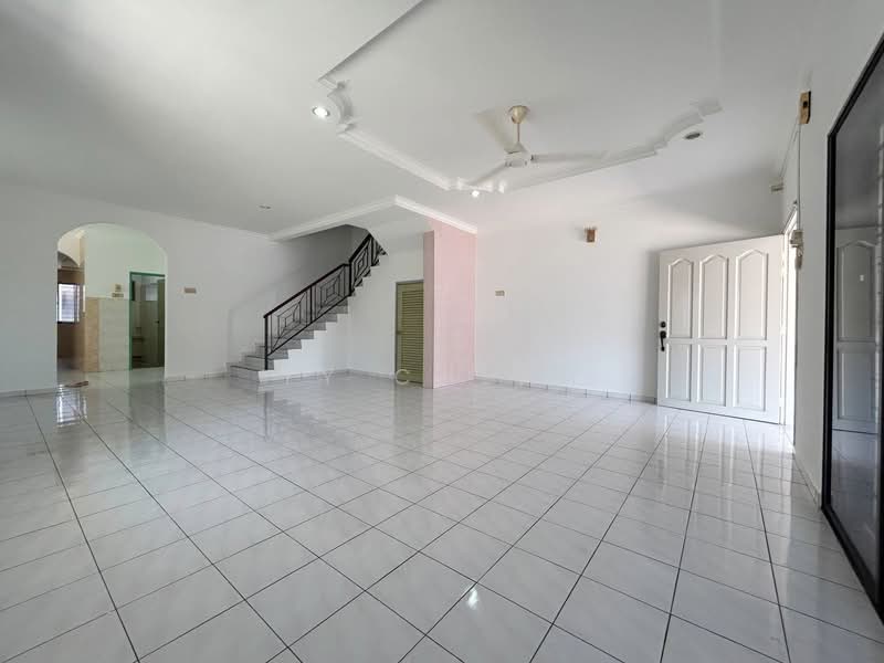 Semi-Detached House for Sale in Taman Sinfar (Ipoh) - YY Cheah - Living Room - PropertyGuru.com.my