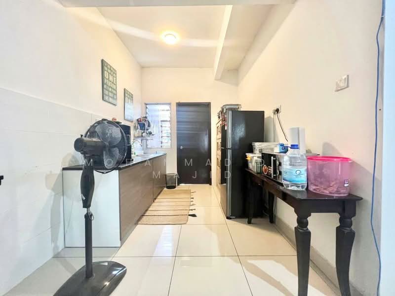 Rumah Teres 2 Tingkat untuk Dijual di Sungai Buloh (Selangor) - Mohammad Din Majid - Kitchen - PropertyGuru.com.my