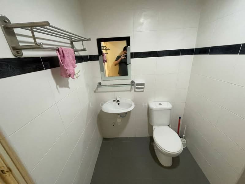 Servis Apartment untuk Disewa di Tebrau City Residences - Chloe Shum - Bathroom - PropertyGuru.com.my