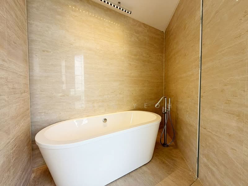 Kondominium untuk Dijual di Shorefront Residences - Allen Yeoh - Bathroom - PropertyGuru.com.my
