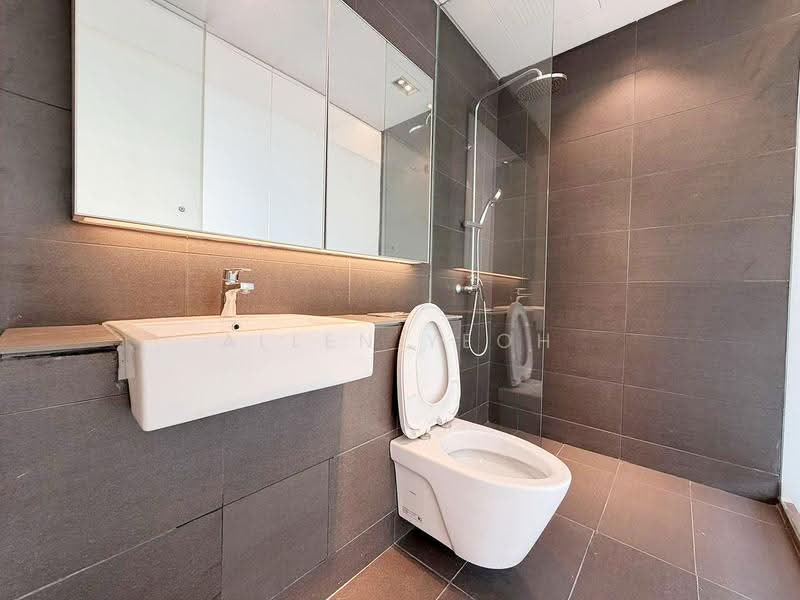 Kondominium untuk Dijual di Shorefront Residences - Allen Yeoh - Bathroom - PropertyGuru.com.my