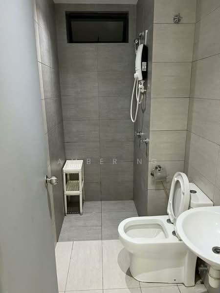 Service Residence for Sale at KL Traders Square - Amber Ng - Bathroom - PropertyGuru.com.my