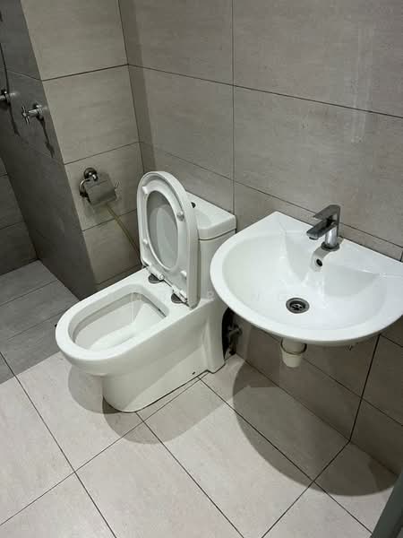 Service Residence for Sale at KL Traders Square - Amber Ng - Bathroom - PropertyGuru.com.my