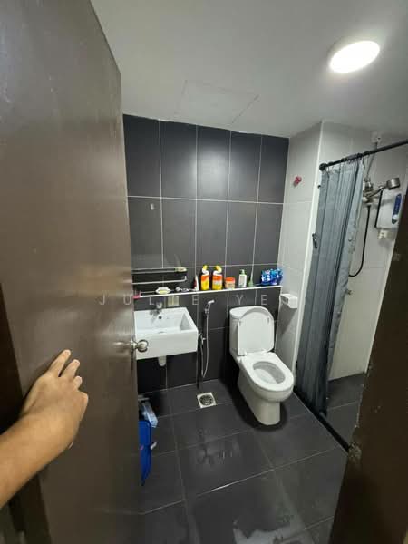 Service Residence for Sale at The Garden Residences - Julie Yew - Bathroom - PropertyGuru.com.my
