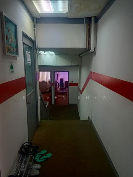 Shop / Office for Rent in Golden Triangle (KL City Centre) - Steven Khew - Corridor - PropertyGuru.com.my