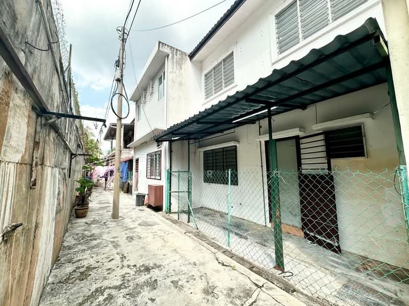 2-storey Terraced House for Sale in Batu Caves (Selangor) - Sue Arifin - Exterior - PropertyGuru.com.my