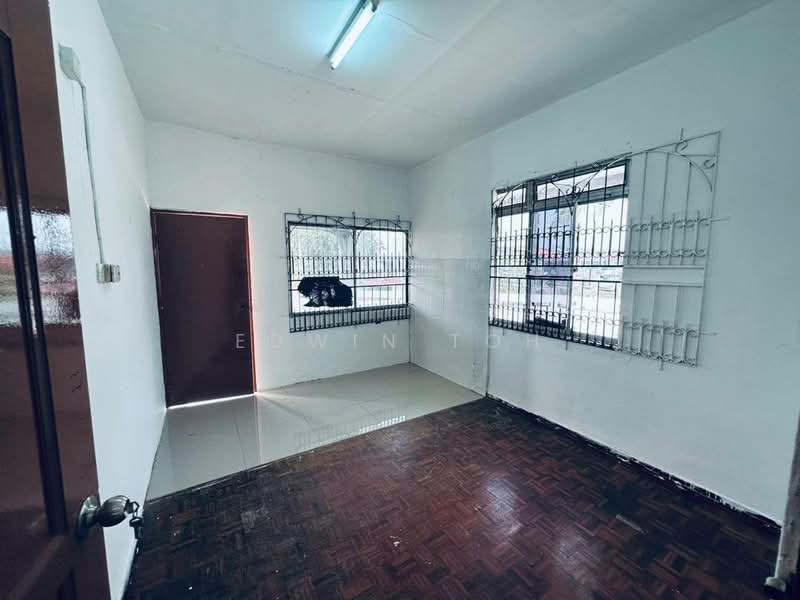 Commercial Semi-D for Rent in Taman Sri Tebrau (Johor Bahru) - Edwin Toh - Interior - PropertyGuru.com.my