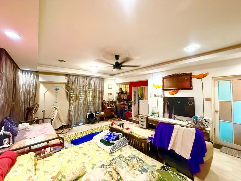 Rumah Teres 2 Tingkat untuk Dijual di Sungai Buloh (Selangor) - Noor Aini Bt Ayob - Living Room - PropertyGuru.com.my