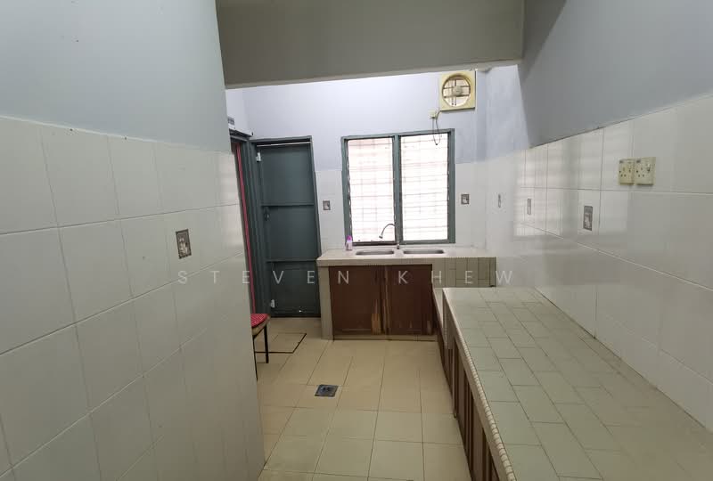2-storey Terraced House for Rent in Batu Caves (Selangor) - Steven Khew - Kitchen - PropertyGuru.com.my