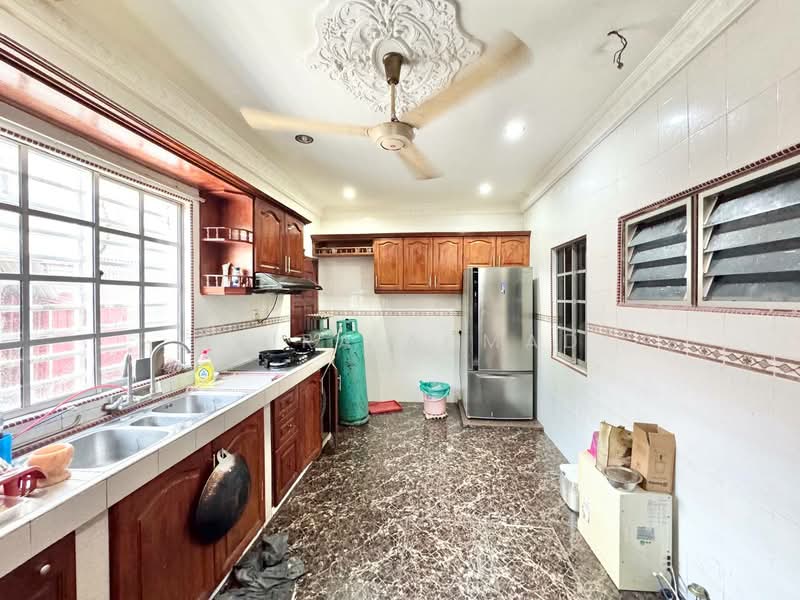 2-storey Terraced House for Sale in Dengkil (Selangor) - Azira Ahmad - Kitchen - PropertyGuru.com.my