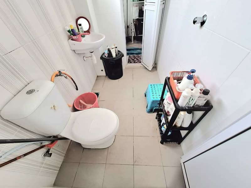 Rumah Teres 2 Tingkat untuk Dijual di Shah Alam (Selangor) - Ashraf Azwan - Bathroom - PropertyGuru.com.my