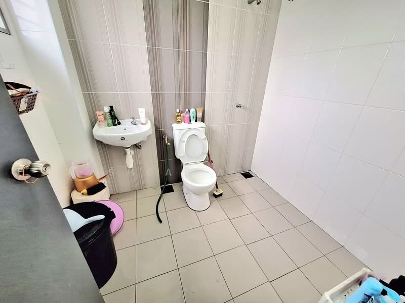 Rumah Teres 2 Tingkat untuk Dijual di Shah Alam (Selangor) - Ashraf Azwan - Bathroom - PropertyGuru.com.my