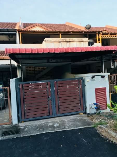 Rumah Bandar untuk Dijual di Bandar Seri Putra (Bangi) - Michelle Tan - Exterior - PropertyGuru.com.my