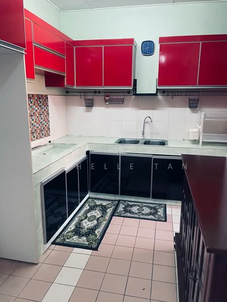 Rumah Bandar untuk Dijual di Bandar Seri Putra (Bangi) - Michelle Tan - Kitchen - PropertyGuru.com.my