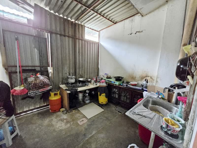 1-storey Terraced House for Sale in Bandar Sri Damansara (Selangor) - Charmaine Tan - Kitchen - PropertyGuru.com.my