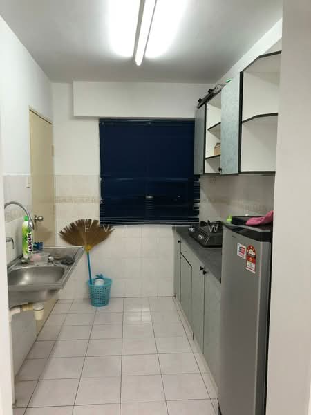 Pangsapuri untuk Disewa di Taman Kristal - Eva Liew - Kitchen - PropertyGuru.com.my