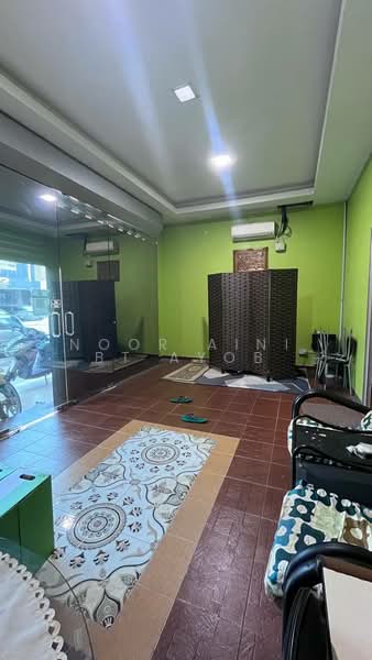 Shop / Office for Sale in Seksyen 7 (Shah Alam) - Noor Aini Bt Ayob - Interior - PropertyGuru.com.my