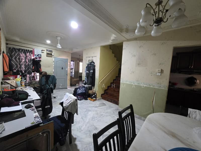 Rumah Teres 2 Tingkat untuk Dijual di Bandar Baru Bangi (Selangor) - Azira Ahmad - Living Room - PropertyGuru.com.my