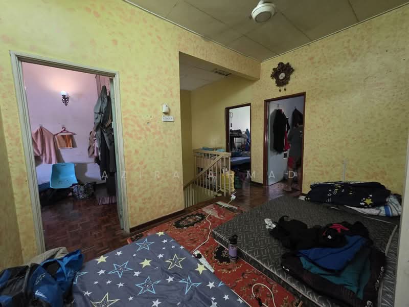 Rumah Teres 2 Tingkat untuk Dijual di Bandar Baru Bangi (Selangor) - Azira Ahmad - Bedroom - PropertyGuru.com.my