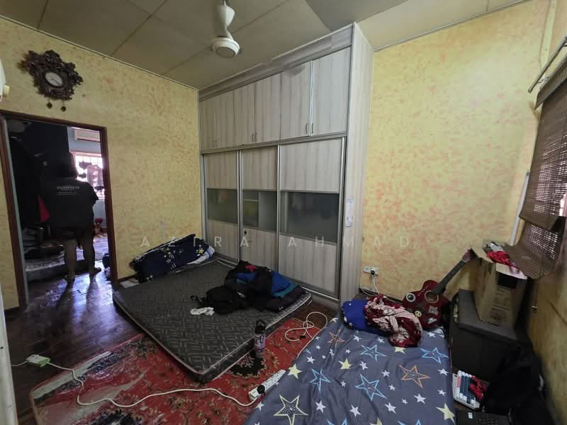 Rumah Teres 2 Tingkat untuk Dijual di Bandar Baru Bangi (Selangor) - Azira Ahmad - Bedroom - PropertyGuru.com.my