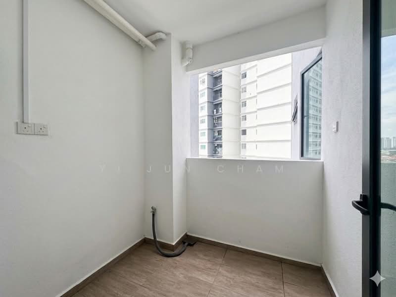 Kondominium untuk Dijual di Mizumi Residences - Yi Jun Cham - Balcony - PropertyGuru.com.my