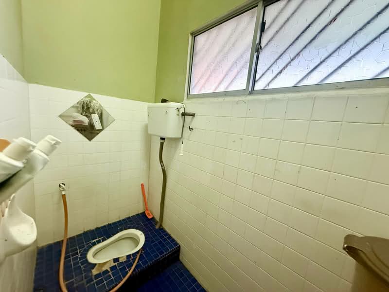 Rumah Teres 1 Tingkat untuk Dijual di Kapar (Selangor) - Ashraf Azwan - Bathroom - PropertyGuru.com.my