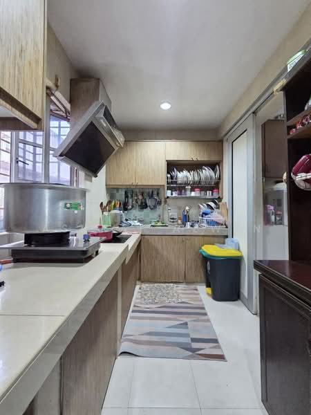 Terraced House for Sale in Shah Alam (Selangor) - Ashraf Azwan - Kitchen - PropertyGuru.com.my