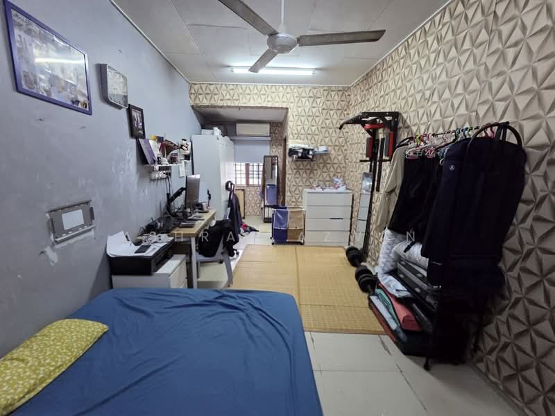 Terraced House for Sale in Shah Alam (Selangor) - Ashraf Azwan - Bedroom - PropertyGuru.com.my