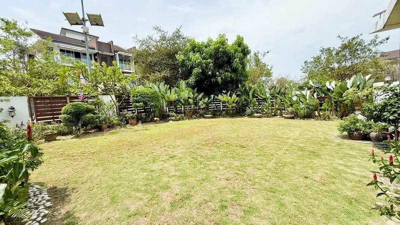 2-storey Terraced House for Sale in USJ Heights (Subang Jaya) - Fatin Azemi - Garden - PropertyGuru.com.my
