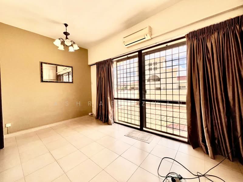 Condominium for Sale at Tivoli Villas - Ashraf Azwan - Living Room - PropertyGuru.com.my