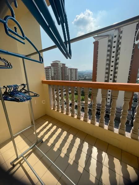 Pangsapuri untuk Dijual di Pangsapuri Sri Cempaka - Michael Lee - Balcony - PropertyGuru.com.my